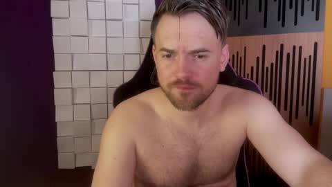 Snapshot of oscarsavage chatting on February 24, 5:11 am Oscar Steel Savage online show from February 24, 5:11 am