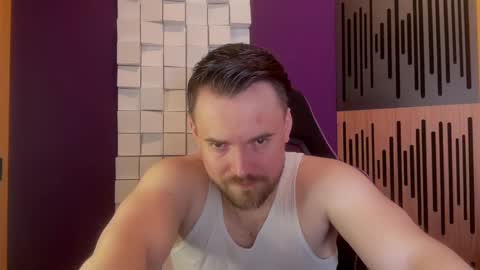Snapshot of oscarsavage chatting on March 1, 8:21 pm Oscar Steel Savage online show from March 1, 8:21 pm