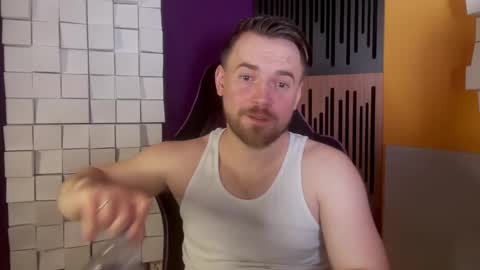 Snapshot of oscarsavage chatting on March 2, 2:30 am Oscar Steel Savage online show from March 2, 2:30 am