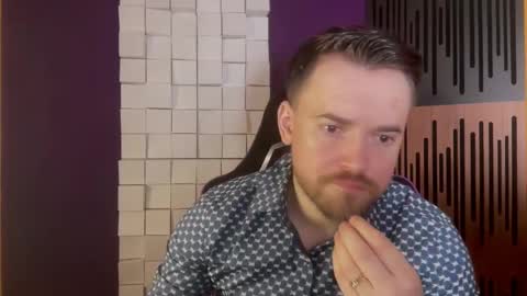 Snapshot of oscarsavage chatting on March 2, 7:34 pm Oscar Steel Savage online show from March 2, 7:34 pm