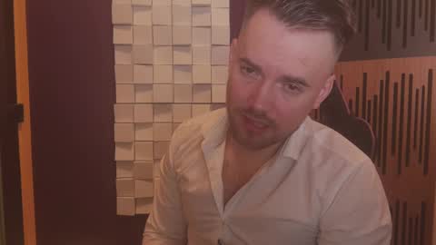 Snapshot of oscarsavage chatting on March 5, 5:18 pm Oscar Steel Savage online show from March 5, 5:18 pm