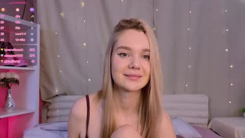 Snapshot of oseaan chatting on February 18, 10:27 am Heidi online show from February 18, 10:27 am