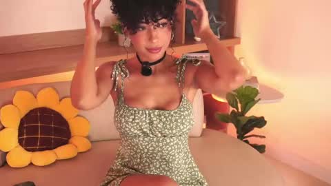 Snapshot of oshun_25 chatting on May 21, 12:45 pm Oshun online show from May 21, 12:45 pm
