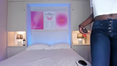 Snapshot of oshun_444 chatting on March 21, 12:10 pm oshun_444 online show from March 21, 12:10 pm