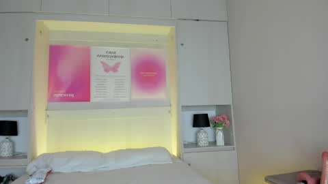 Snapshot of oshun_444 chatting on April 4, 12:02 pm oshun_444 online show from April 4, 12:02 pm