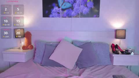 Osirismansour online show from December 25, 4:44 am