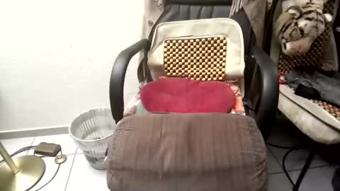 osterhaase online show from February 9, 5:06 pm