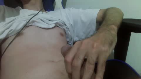 Snapshot of osyryx chatting on January 13, 3:34 am Lucas online show from January 13, 3:34 am