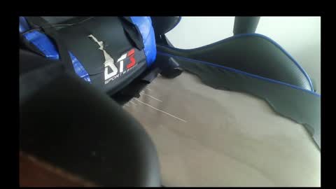 Snapshot of osyryx chatting on November 13, 8:52 pm Lucas online show from November 13, 8:52 pm