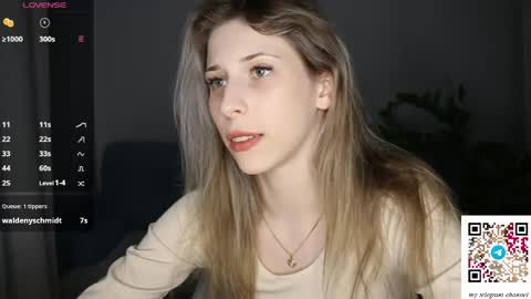 Anne online show from April 21, 5:06 pm