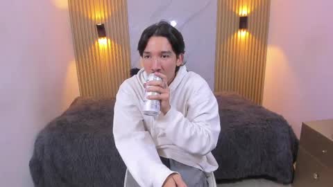 Otto Andrew online show from April 24, 3:09 am