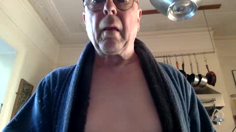 Snapshot of ottodick chatting on June 14, 7:10 am Otto online show from June 14, 7:10 am
