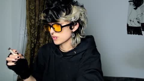 Snapshot of ottoyan_ chatting on December 11, 5:00 am Otto 3 online show from December 11, 5:00 am