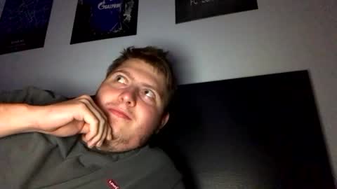 outflayd online show from November 20, 2:01 am