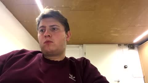 outflayd online show from December 17, 10:27 pm