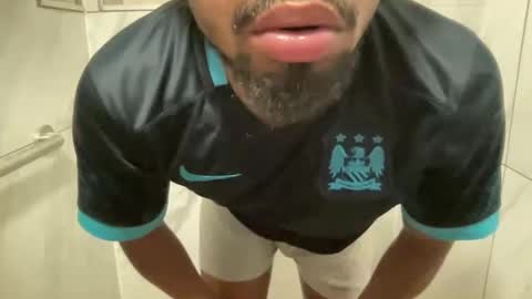 Snapshot of outofhisleague_ chatting on September 24, 4:38 am outofhisleague_ online show from September 24, 4:38 am