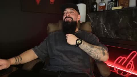 Snapshot of outofyourleague111 chatting on December 14, 6:30 am Lex online show from December 14, 6:30 am