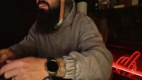 Snapshot of outofyourleague111 chatting on December 19, 4:52 am Lex online show from December 19, 4:52 am