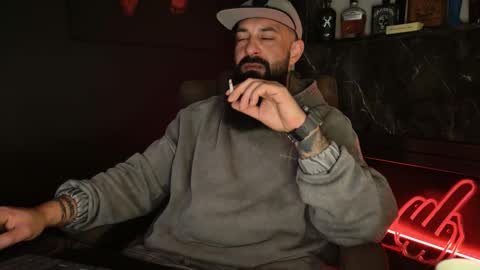 Snapshot of outofyourleague111 chatting on December 20, 5:47 am Lex online show from December 20, 5:47 am