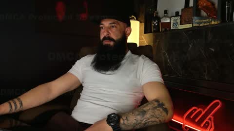 Snapshot of outofyourleague111 chatting on March 17, 5:33 am Lex online show from March 17, 5:33 am