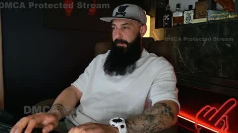 Snapshot of outofyourleague111 chatting on March 20, 7:13 am Lex online show from March 20, 7:13 am