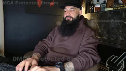 Snapshot of outofyourleague111 chatting on March 29, 5:07 am Lex online show from March 29, 5:07 am