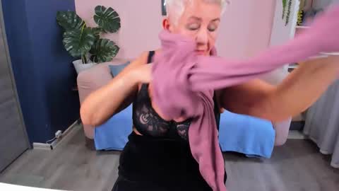 Alla online show from November 8, 9:31 am