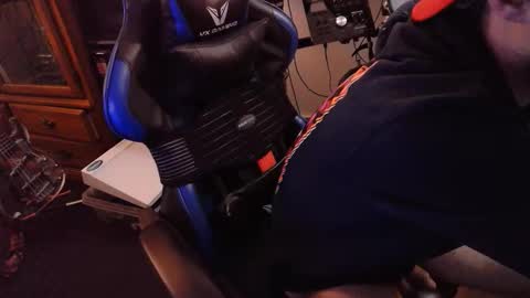 WhiteDaddyCream online show from April 25, 5:54 am