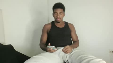 Snapshot of owen_222 chatting on January 12, 9:31 pm Owen online show from January 12, 9:31 pm