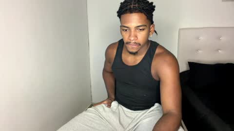 Snapshot of owen_222 chatting on April 10, 5:45 am Owen online show from April 10, 5:45 am