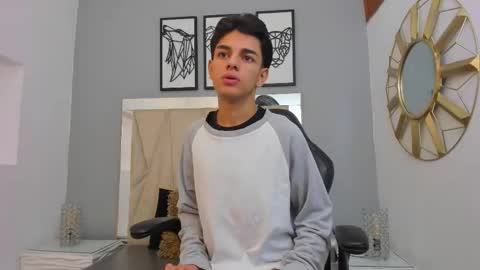 Snapshot of owen__johnson chatting on September 18, 11:23 am Owen Johnson online show from September 18, 11:23 am