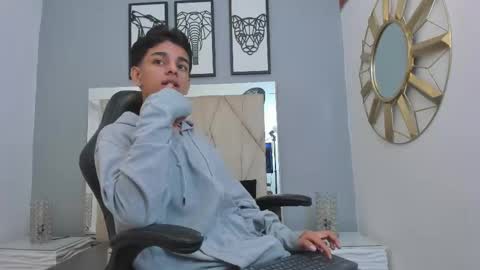 Snapshot of owen__johnson chatting on September 23, 12:08 pm Owen Johnson online show from September 23, 12:08 pm