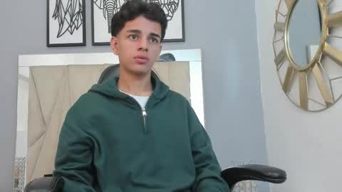 Snapshot of owen__johnson chatting on October 21, 12:17 pm Owen Johnson online show from October 21, 12:17 pm