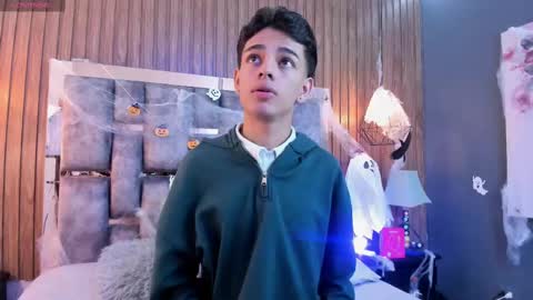 Snapshot of owen__johnson chatting on November 1, 11:56 am Owen Johnson online show from November 1, 11:56 am