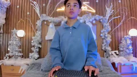 Owen Johnson online show from December 21, 12:23 pm