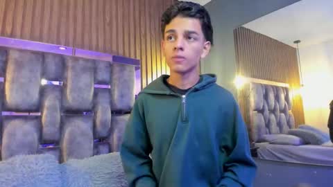 Owen Johnson online show from February 3, 11:59 am