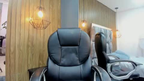 Snapshot of owen__johnson chatting on February 21, 11:33 am Owen Johnson online show from February 21, 11:33 am