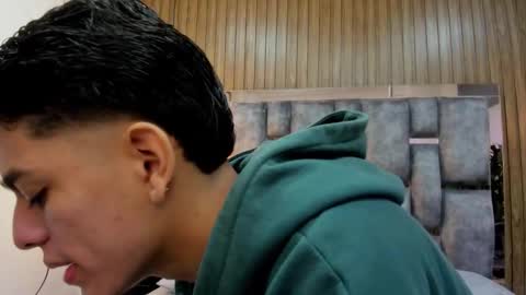 Snapshot of owen__johnson chatting on February 24, 11:41 am Owen Johnson online show from February 24, 11:41 am