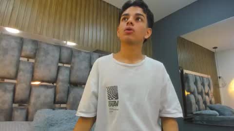 Snapshot of owen__johnson chatting on March 9, 11:58 am Owen Johnson online show from March 9, 11:58 am