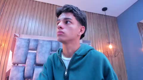 Snapshot of owen__johnson chatting on March 23, 11:36 am Owen Johnson online show from March 23, 11:36 am