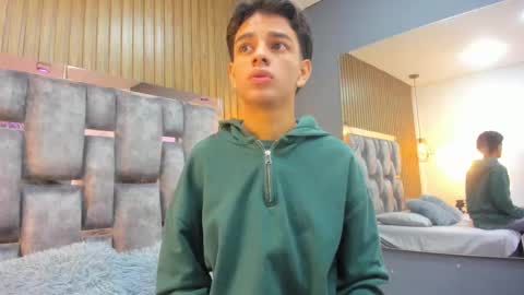 Snapshot of owen__johnson chatting on March 29, 11:43 am Owen Johnson online show from March 29, 11:43 am