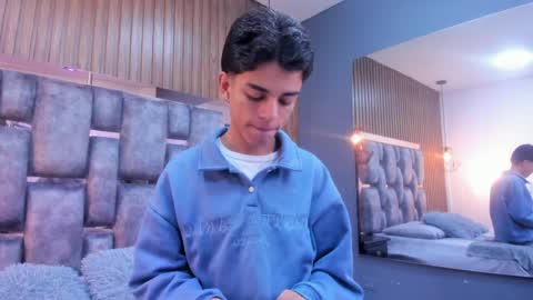 Snapshot of owen__johnson chatting on March 31, 11:32 am Owen Johnson online show from March 31, 11:32 am