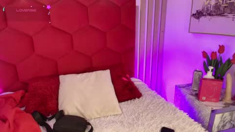 Owen online show from June 18, 3:18 am