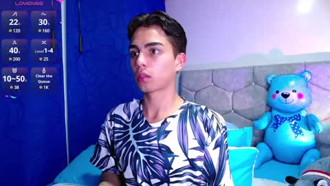 Owen  Independent model  online show from February 3, 4:57 am