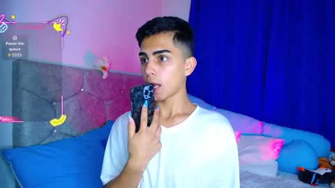 Snapshot of owenblue__ chatting on October 14, 7:20 am Owen Independent model online show from October 14, 7:20 am