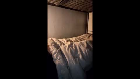 owenm2203 online show from May 3, 10:38 pm