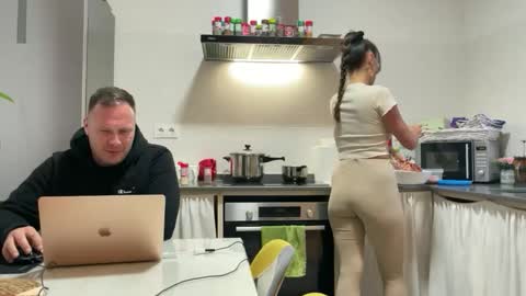 owlyfuns online show from March 21, 6:33 pm