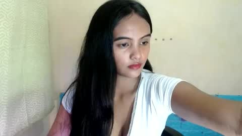 oxana_wetpussy online show from July 7, 6:38 am