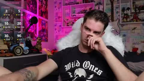 Mike online show from May 4, 1:18 pm