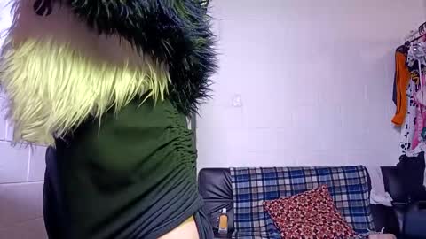 Snapshot of oxxy_jean chatting on October 15, 1:17 am Jeannifer online show from October 15, 1:17 am